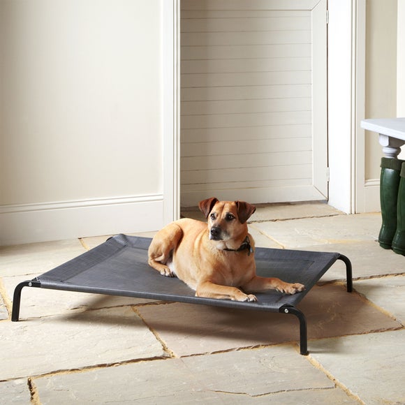 Bunty Waterproof Outdoor Pet Basket