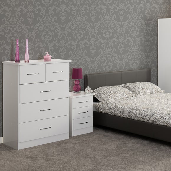 Nevada 3 Drawer Bedside Table